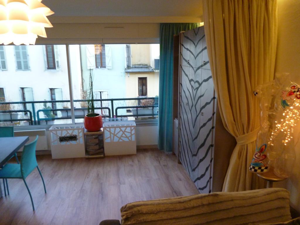 Un Appart En Ville "L'Alternative" Annecy Ngoại thất bức ảnh